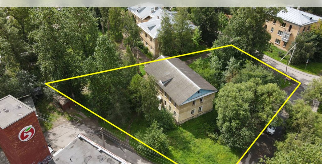 Фото земельного участка по адресу Ленинградская обл, Гатчинский р-н, г Коммунар, ул Советская, д 13